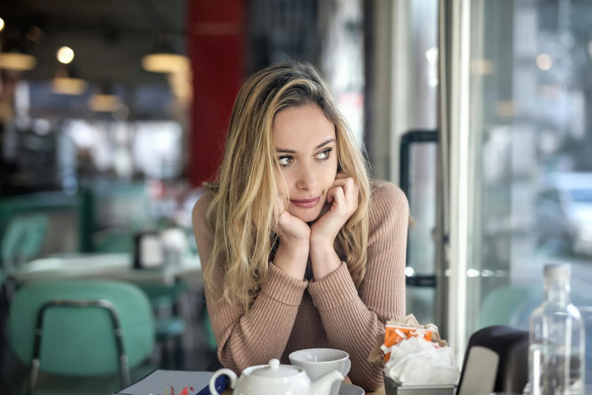 Limerence: the involuntary obsession with one person, read as a mechanism